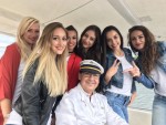 2 a hajoskapitannyal a dontos csapat